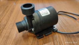 Насос JT-800B 1/2male 12в(up18v)*1А/800лч(13,5л мин)/макс.высота 5м/вход-выход 1/2"папа-папа